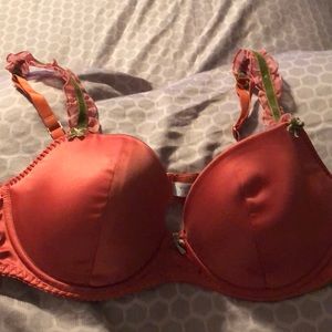 Victoria Secrets bra